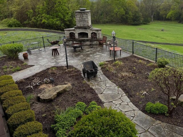 From corporate groups to family hunts we can take care of you! We are located just 70 miles south of Dallas, Texas. Spring and summer ranch trips are available. www.cottonmesawhitetail.comRobert (903) 654-3416Stephen (903) 654-0361