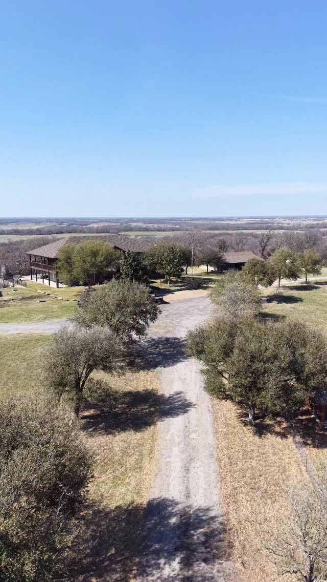 The first signs of spring are showing. Break free from the city life for weekend full of nature, good food and fresh air. www..cottonmesawhitetail.comRobert (903) 654-3416Stephen (993) 654-0361