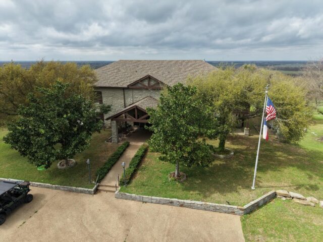 Texas ranch adventures await. •Big game hunting• fishing•home cooked mealswww.cottonmesawhitetail.com