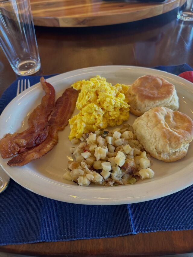 Breakfast, lunch and dinner we have you covered. You focus on hunting, enjoying the outdoors and spending time with your guest. We will take care of the rest. www.cottonmesawhitetail.comRobert (903) 654-3416